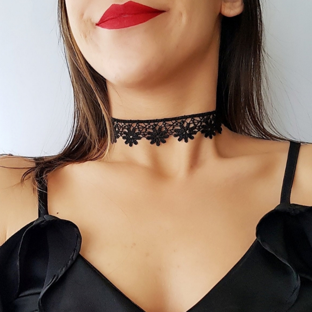 Flower Choker Necklace 9$